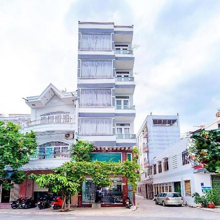 Oyo587庄龙酒店 芽庄 外观 照片